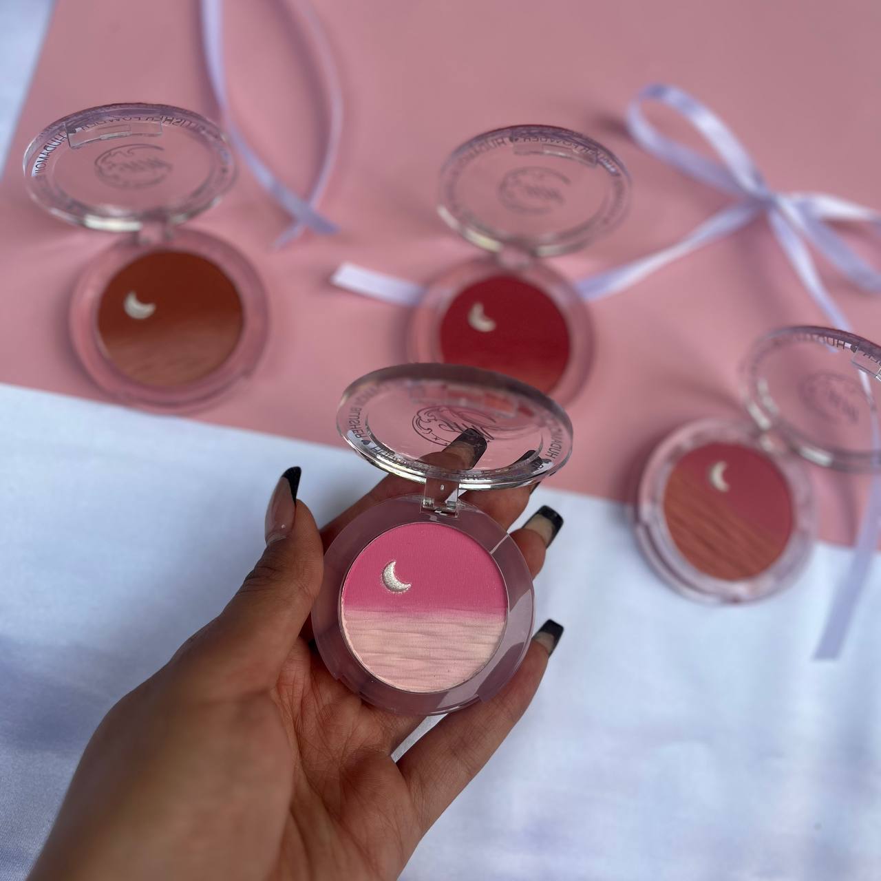 رژگونه هایلایتر ماه